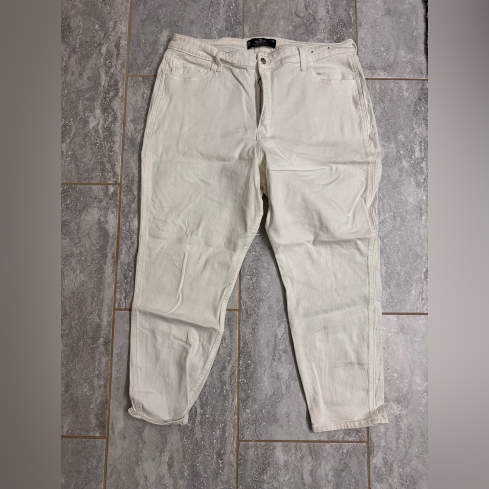 Hollister women’s Off-White Chinos
